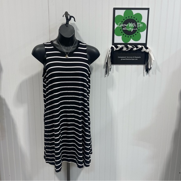 Time and Tru Black and White Striped Dress large - Picture 2 of 8